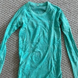 Lululemon Long Sleeve Athletic Top